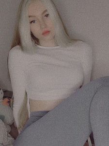 Аня